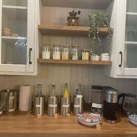Woodside Farm Country Inn Sooke Zewnętrze zdjęcie