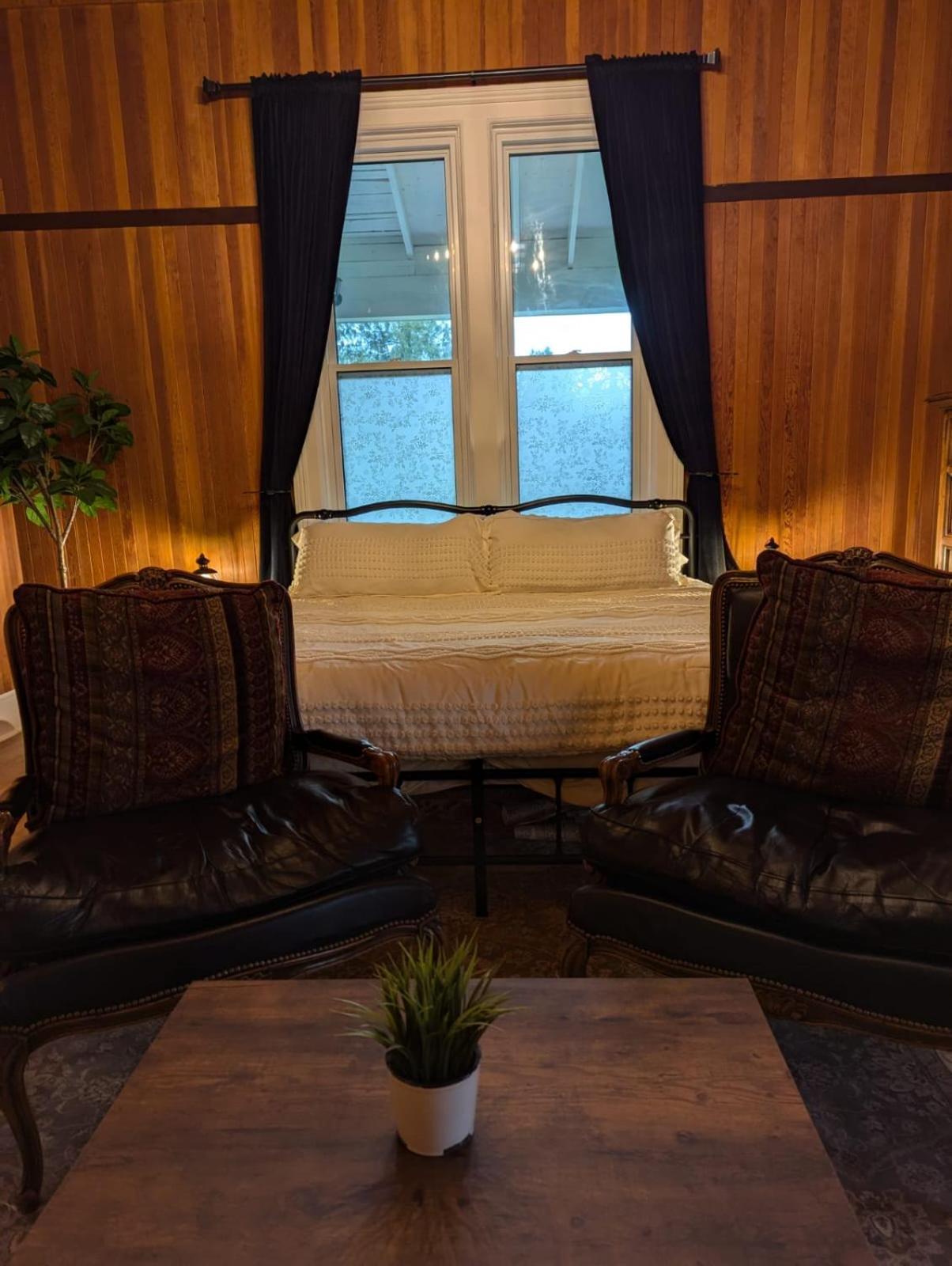 Woodside Farm Country Inn Sooke Zewnętrze zdjęcie