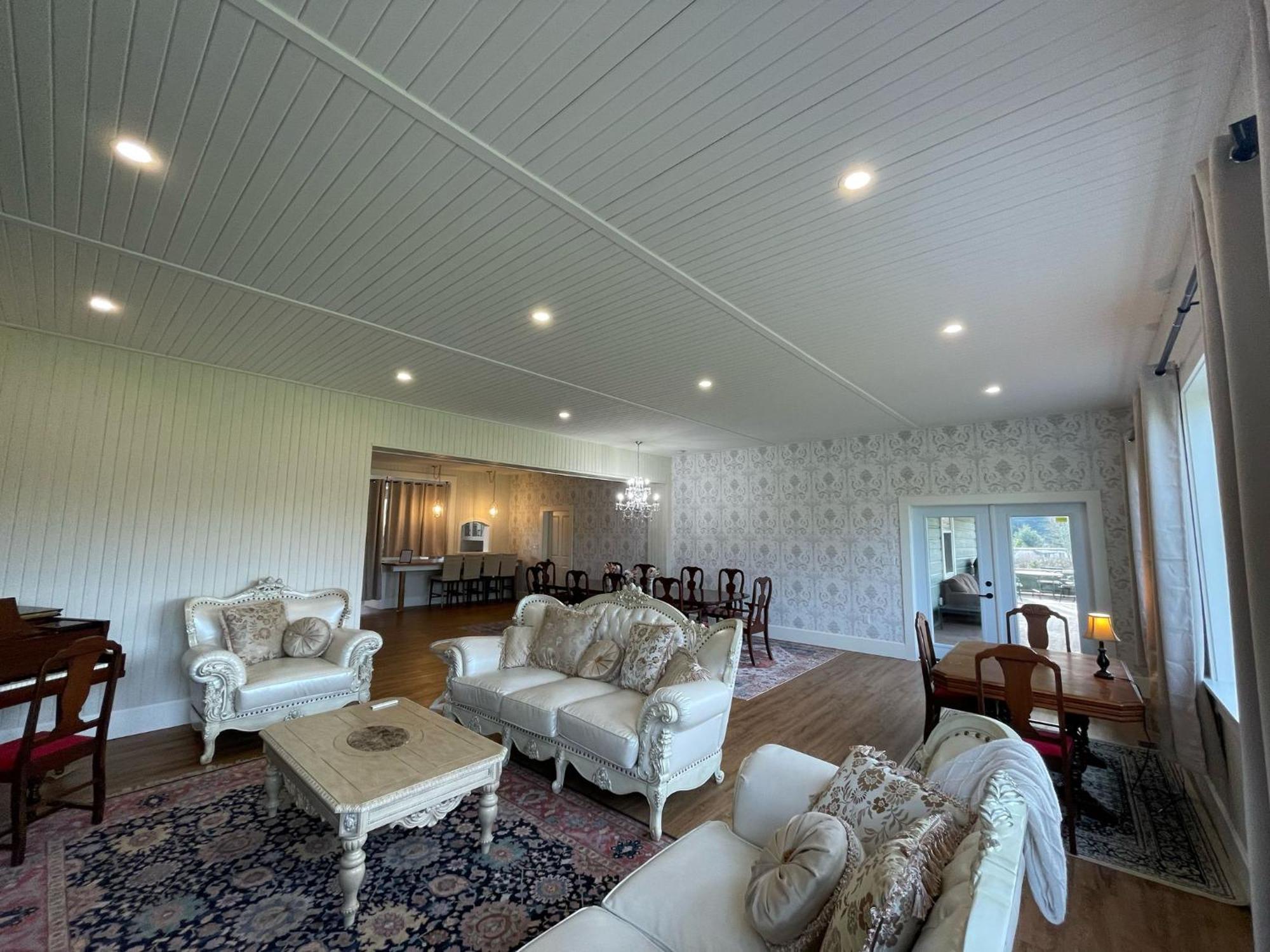 Woodside Farm Country Inn Sooke Zewnętrze zdjęcie
