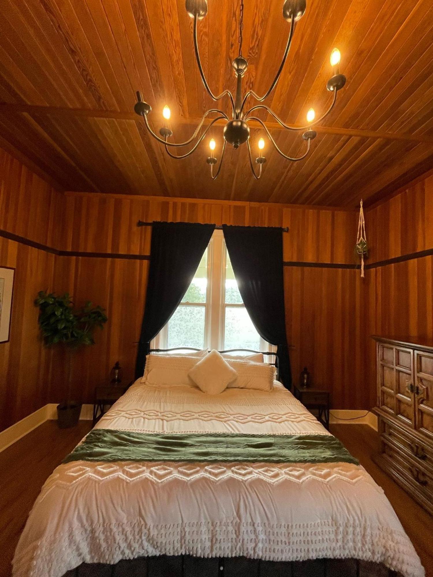 Woodside Farm Country Inn Sooke Zewnętrze zdjęcie
